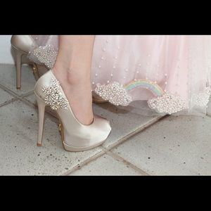 Solid Peep Toe Platform Stiletto Heeled Pumps.